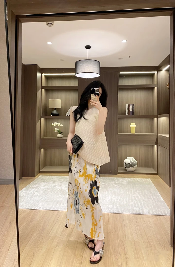 【6-8元运补】三宅褶皱高定美衣