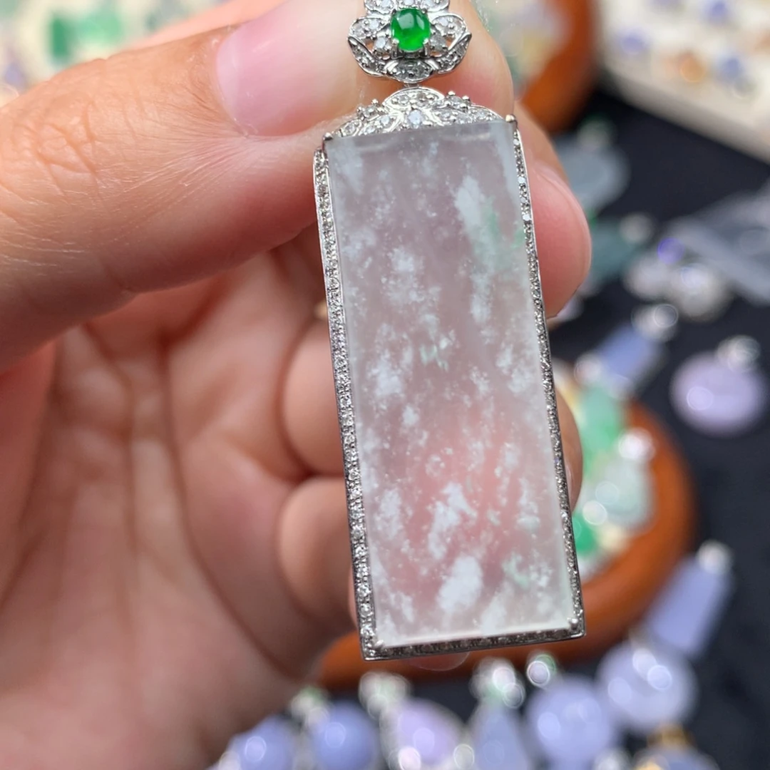 吊坠(不含链)18K金镶嵌翡翠