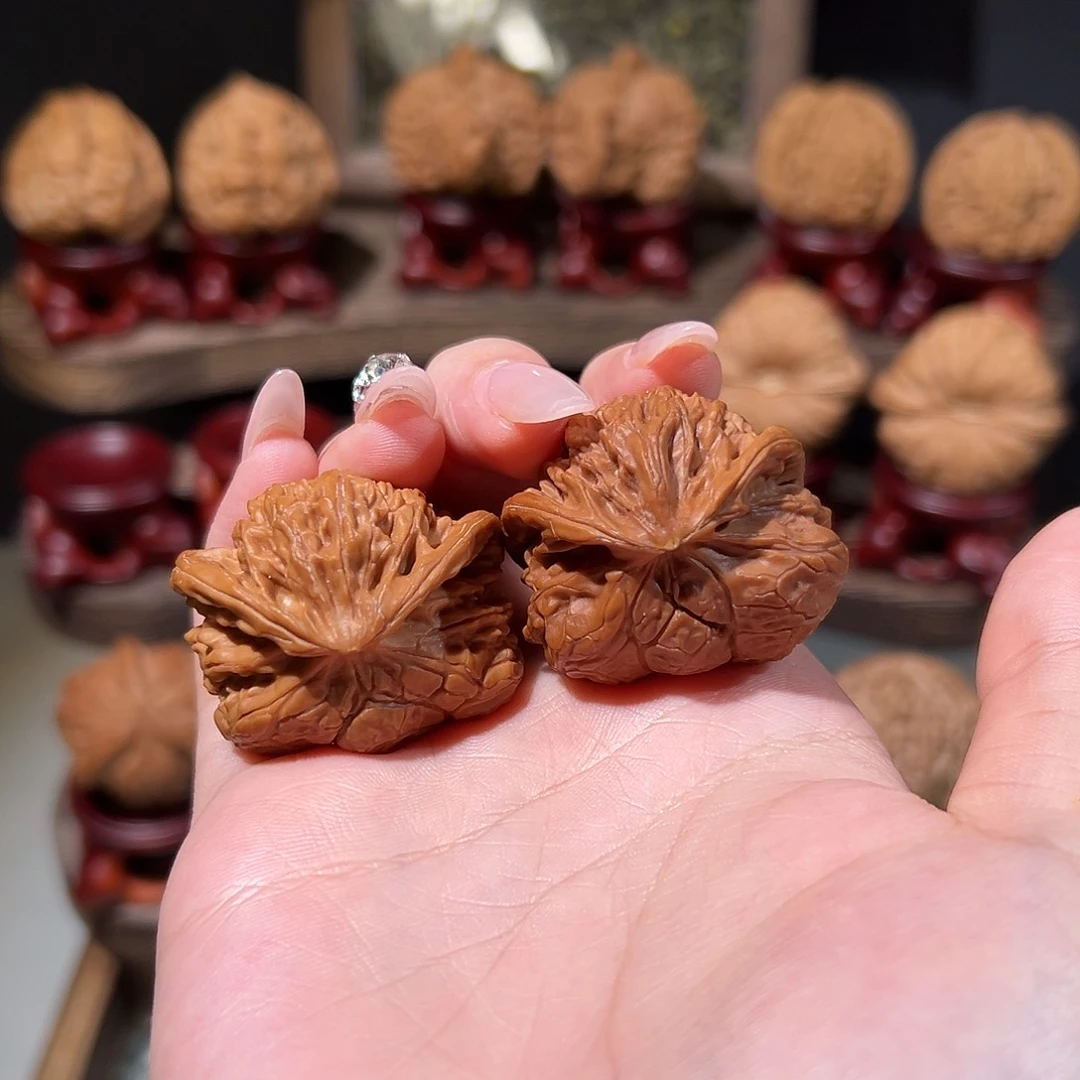 文玩核桃把件宫灯蛇