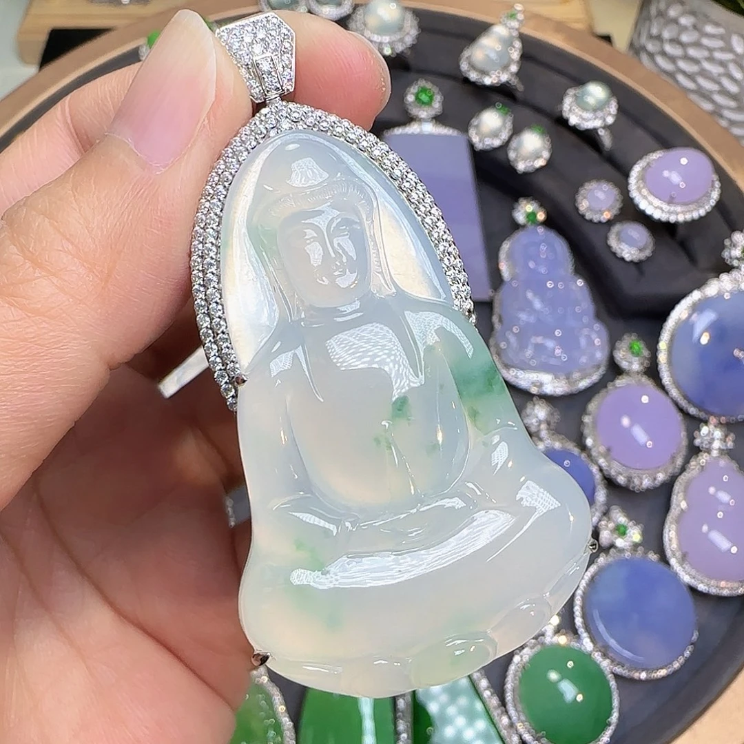 翡翠颈饰18K金镶嵌翡翠颈饰18K金镶嵌