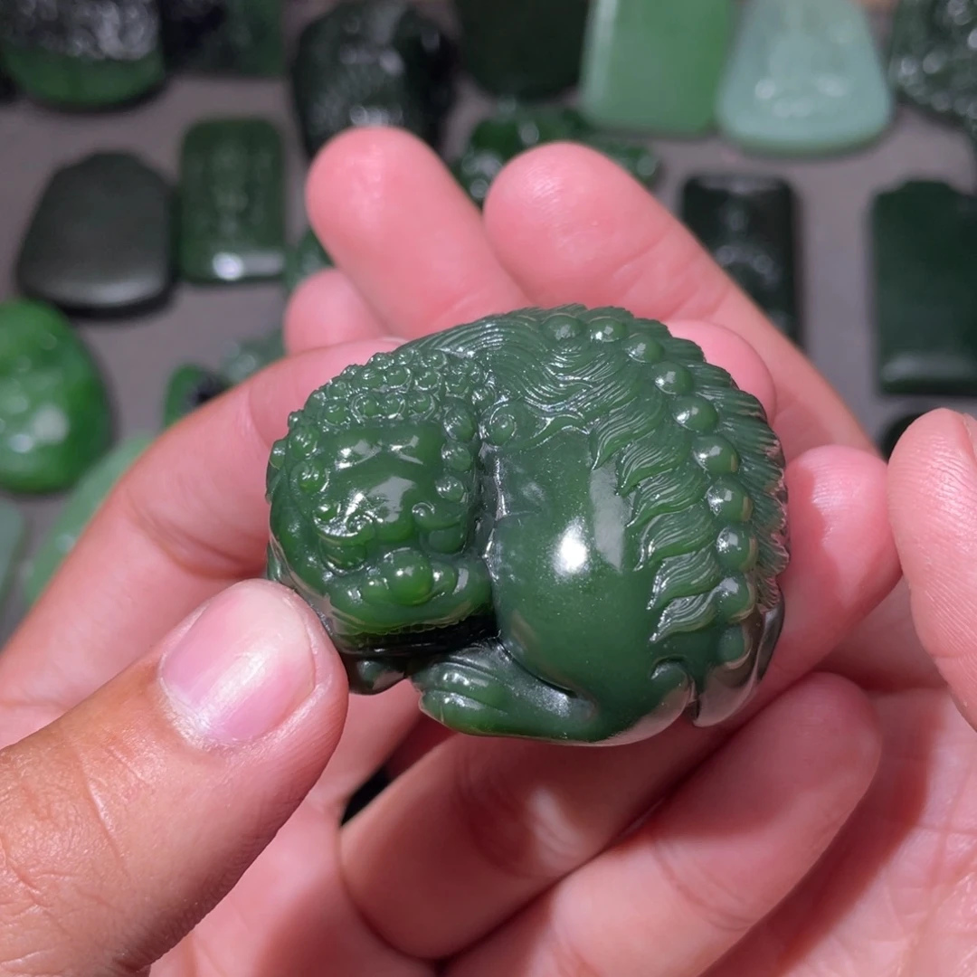 四***风和田玉（碧玉）未镶嵌颈饰