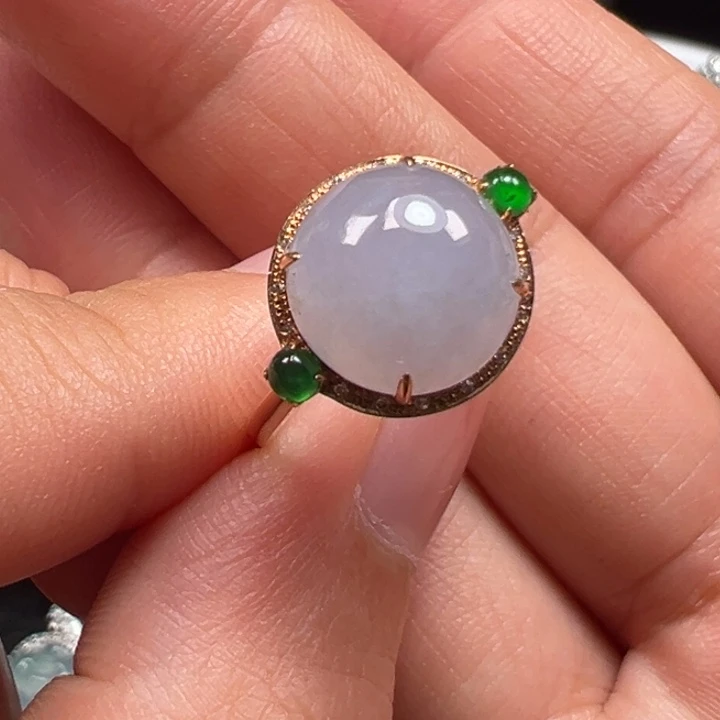 翡翠18K金镶嵌颈饰戒指