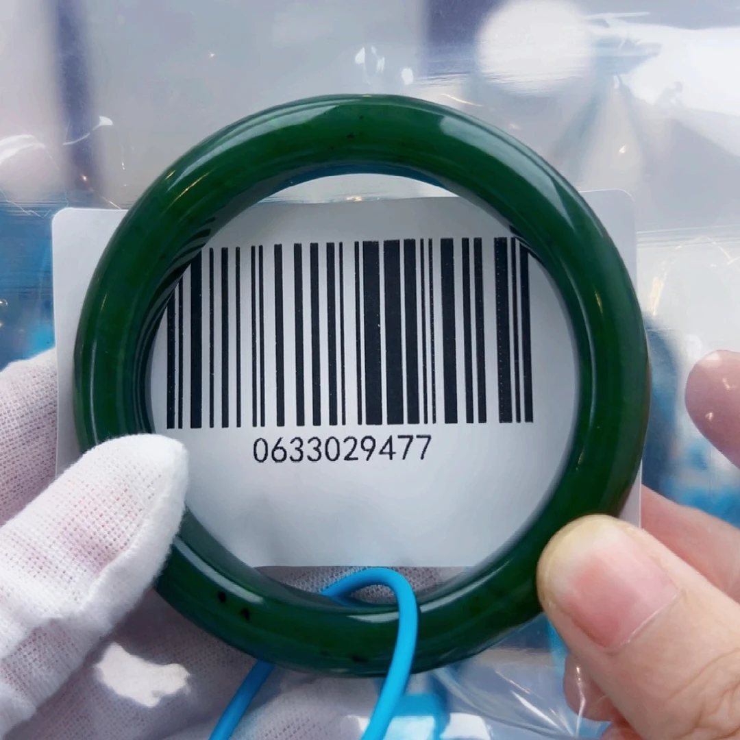 和田玉手镯未镶嵌包容5657