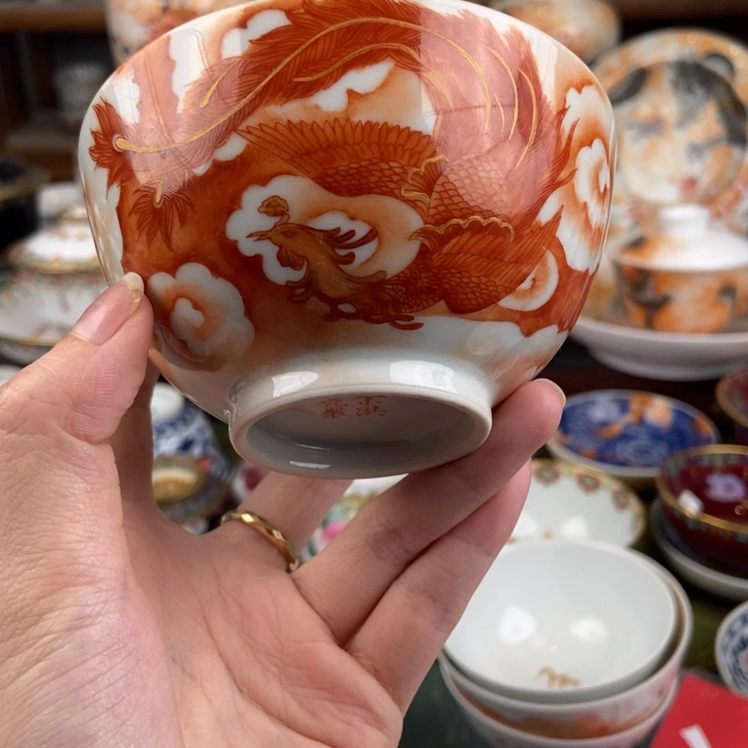 陶瓷的设计师是一个
