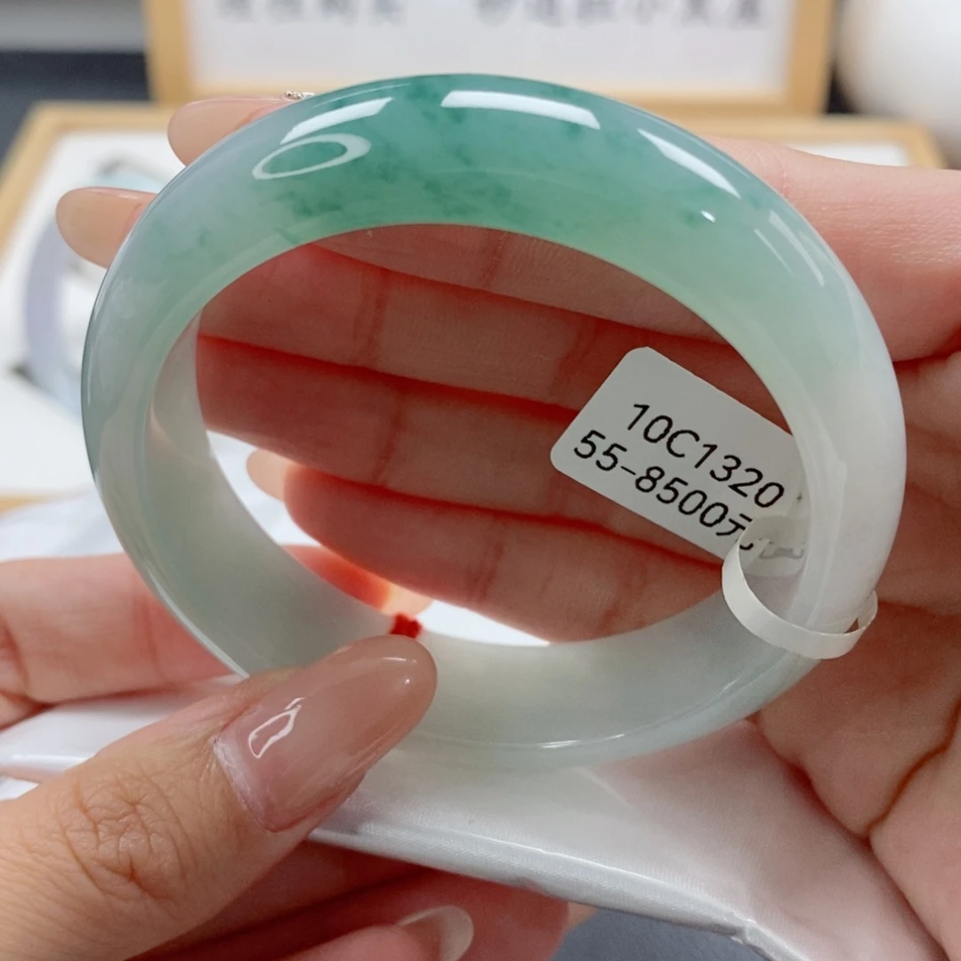 未镶嵌手镯翡翠天然A货翡翠手镯