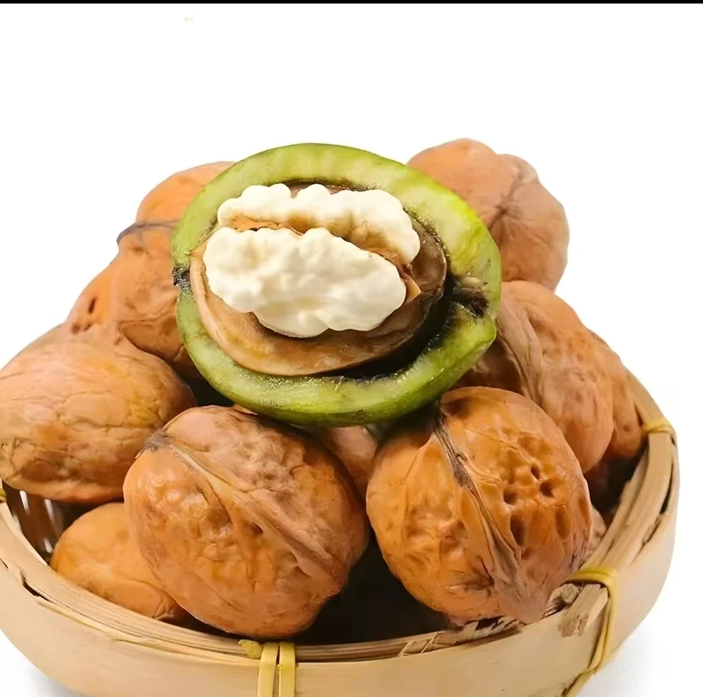 云南高山野生新鲜薄皮核桃原味原生态无水洗树熟皮薄手剥壳