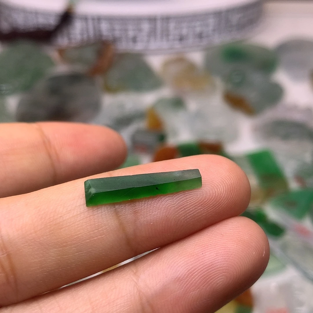 定制翡翠未镶嵌天然翡翠定制