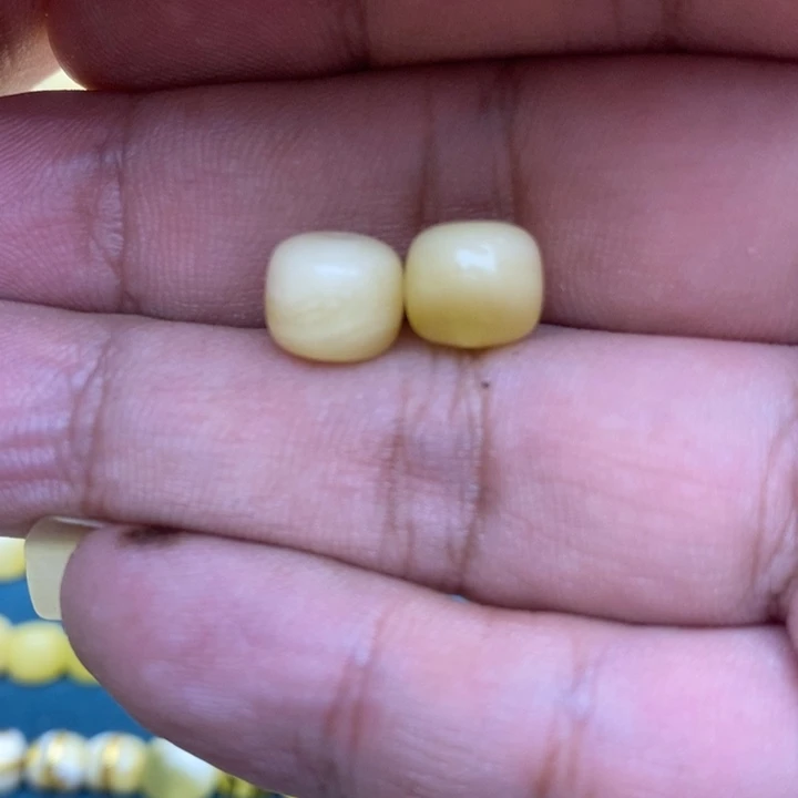 未镶嵌琥珀裸石52号8.7*7.5左右2颗