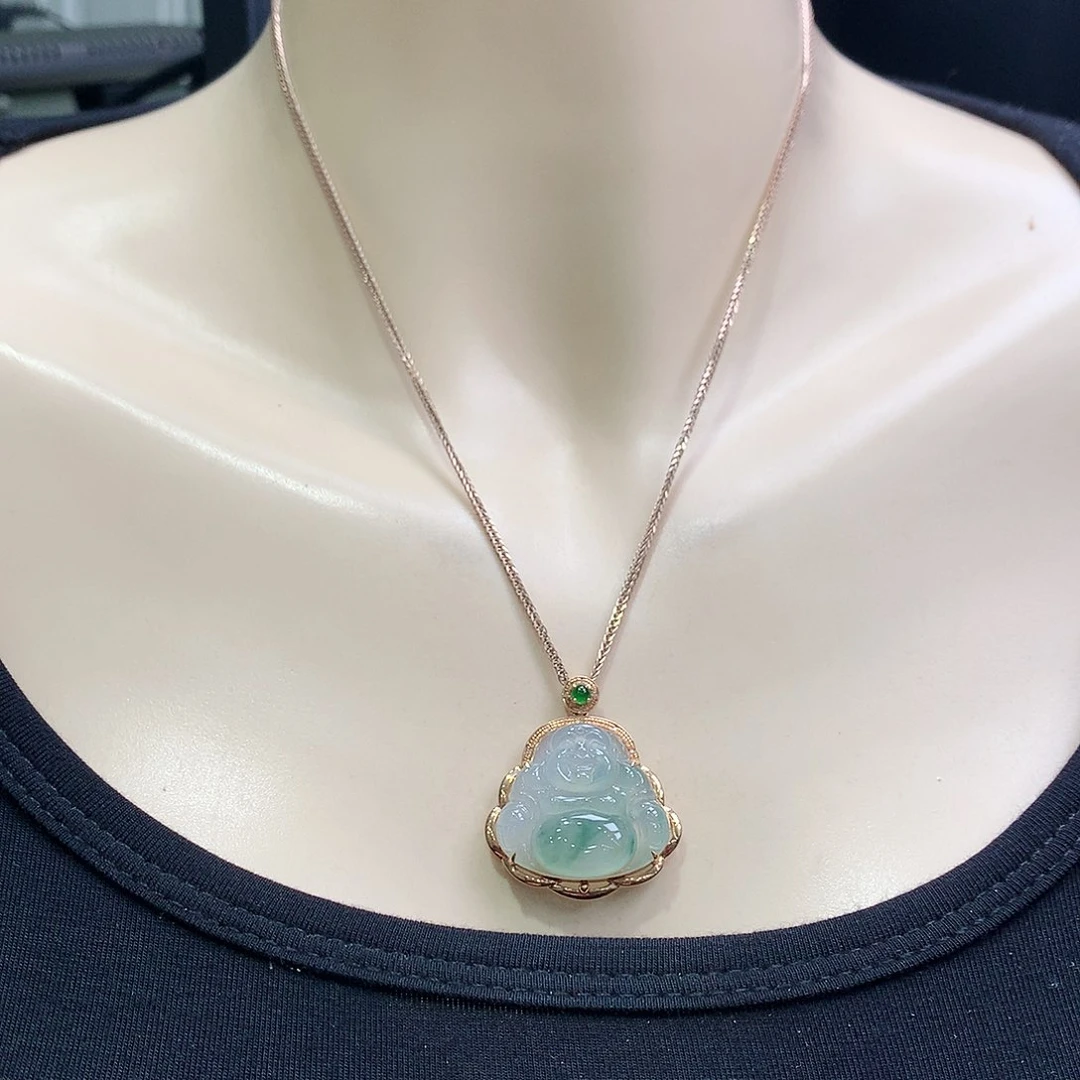 翡翠18K金镶嵌颈饰佛公