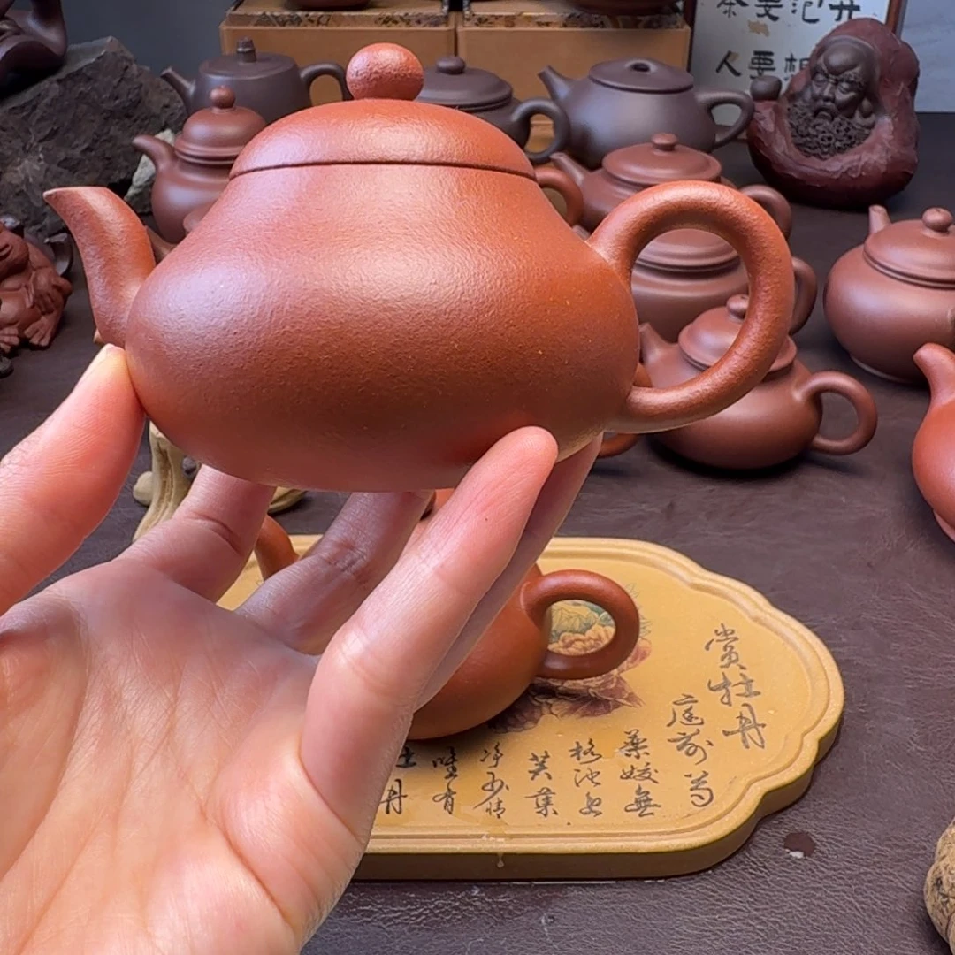 秋****茶壶紫砂红将坡  矮梨  150微瑕