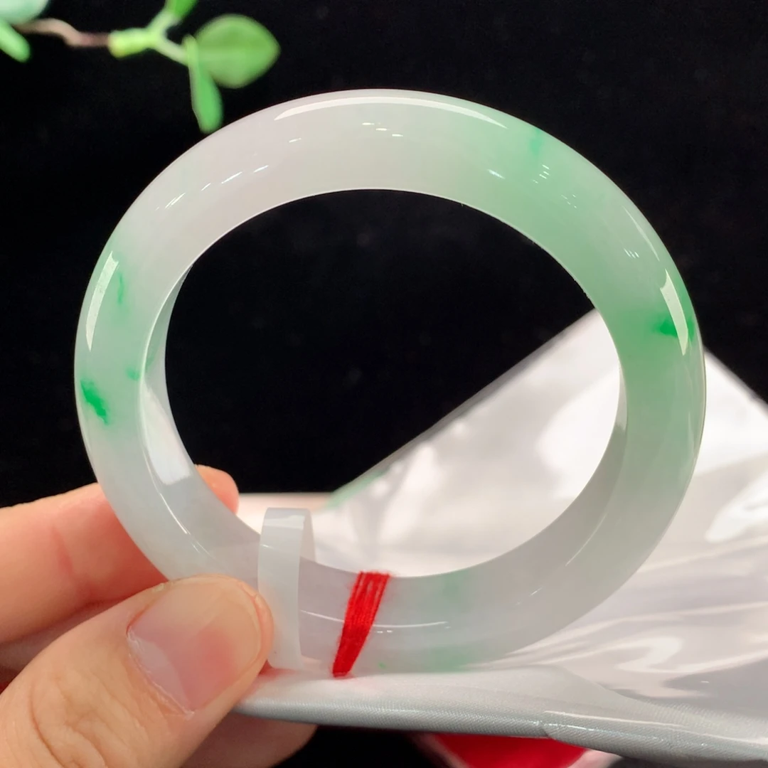 翡翠未镶嵌手镯5200