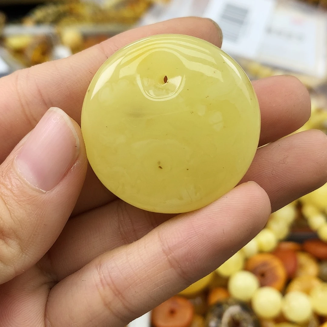 未镶嵌琥珀珠宝奇石