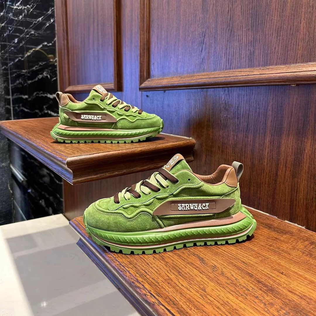 新款男士休闲鞋轻便软底舒适厚底运动鞋潮流时尚百搭男款阿甘鞋