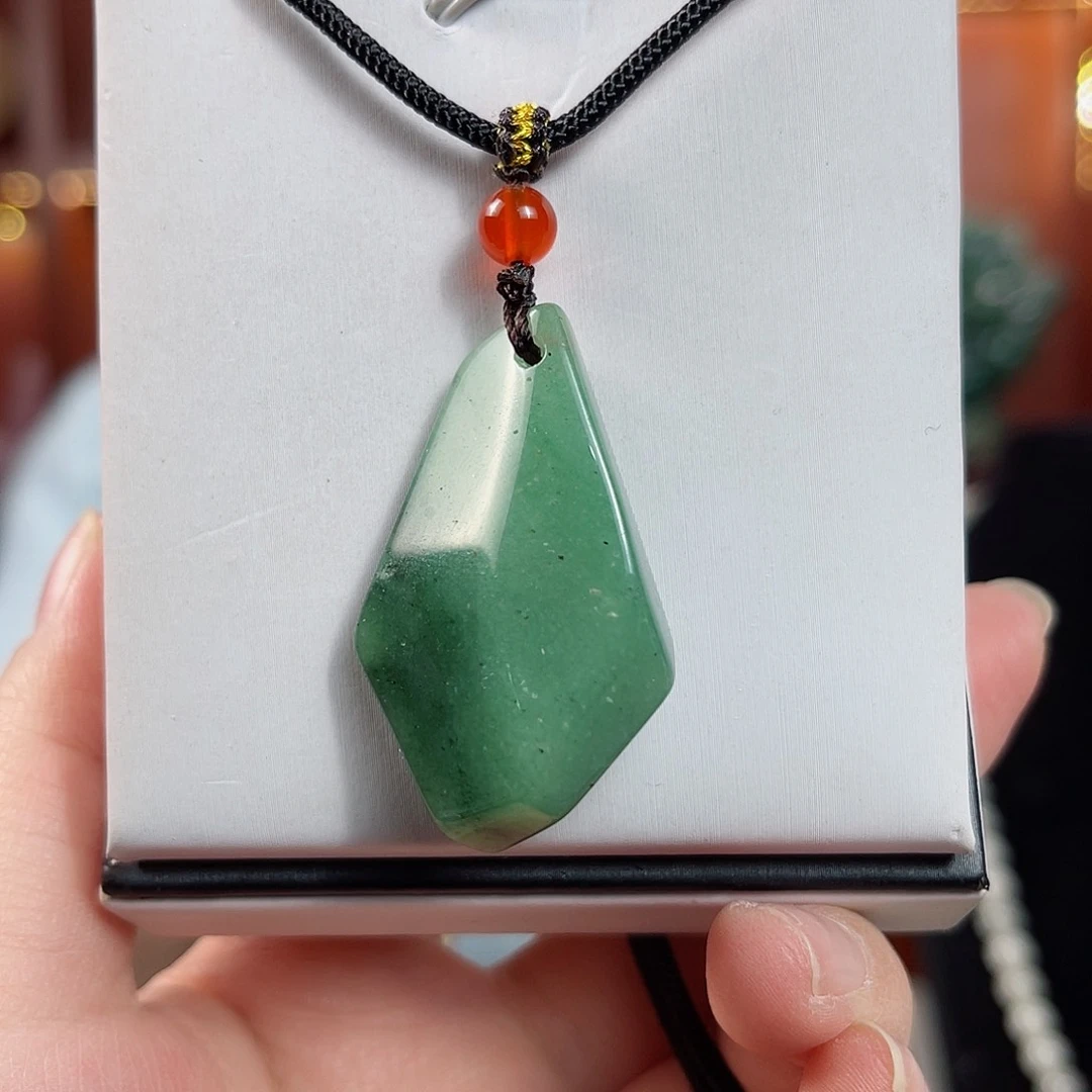 密玉（石英质玉）吊坠未镶嵌