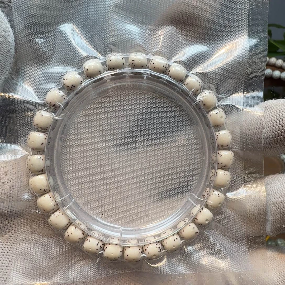 星月菩提吊坠8×7原生态海南料大留白单圈