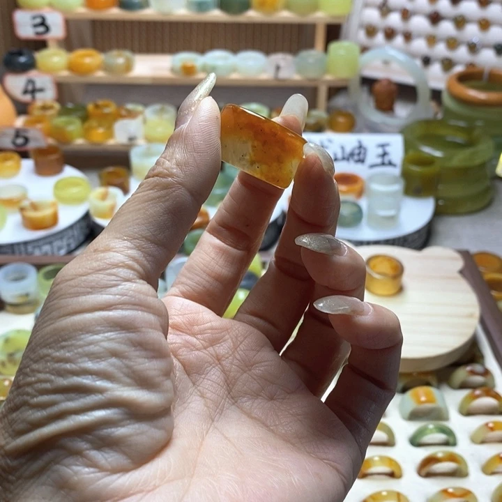 _***_岫玉未镶嵌戒指岫玉精品指环