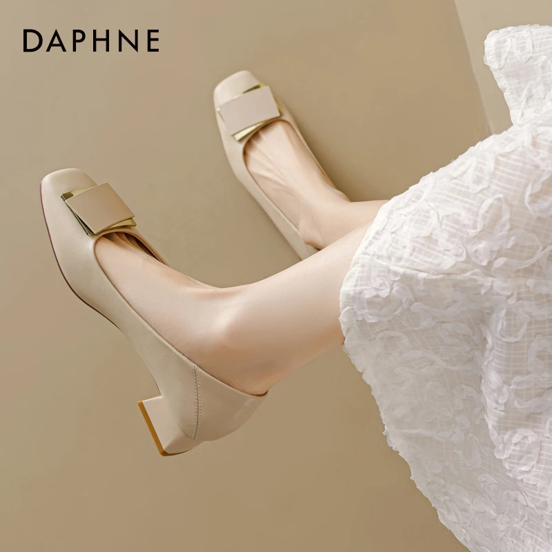 达芙妮法式浅口粗跟单鞋女2025新款夏季不累脚时尚方头气质高跟鞋
