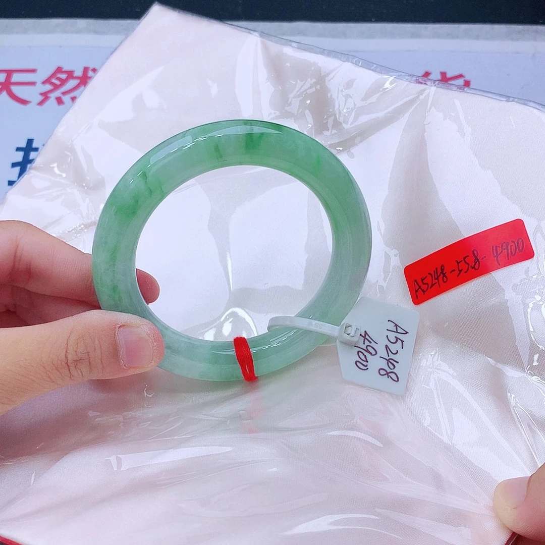 未镶嵌手镯翡翠翡翠