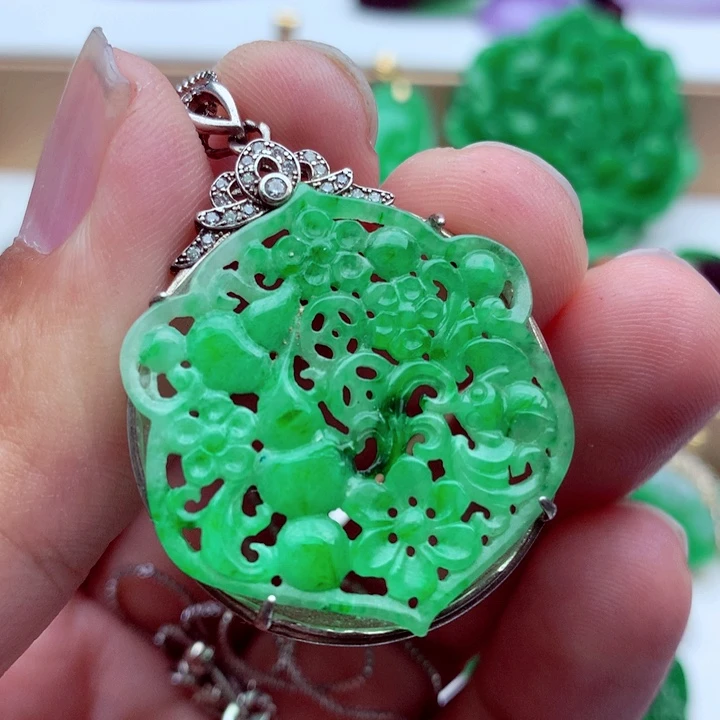 翡翠未镶嵌吊坠(不含链)