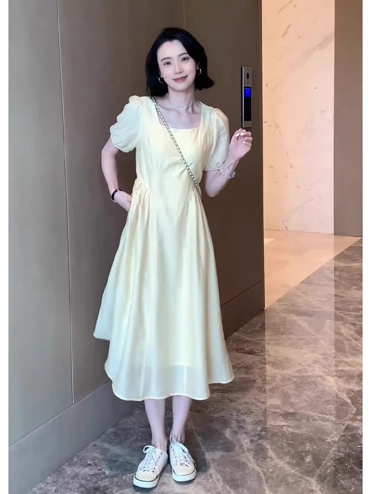 法式大码高级感方领收腰连衣裙女夏季简约茶歇温柔风显瘦气质长裙