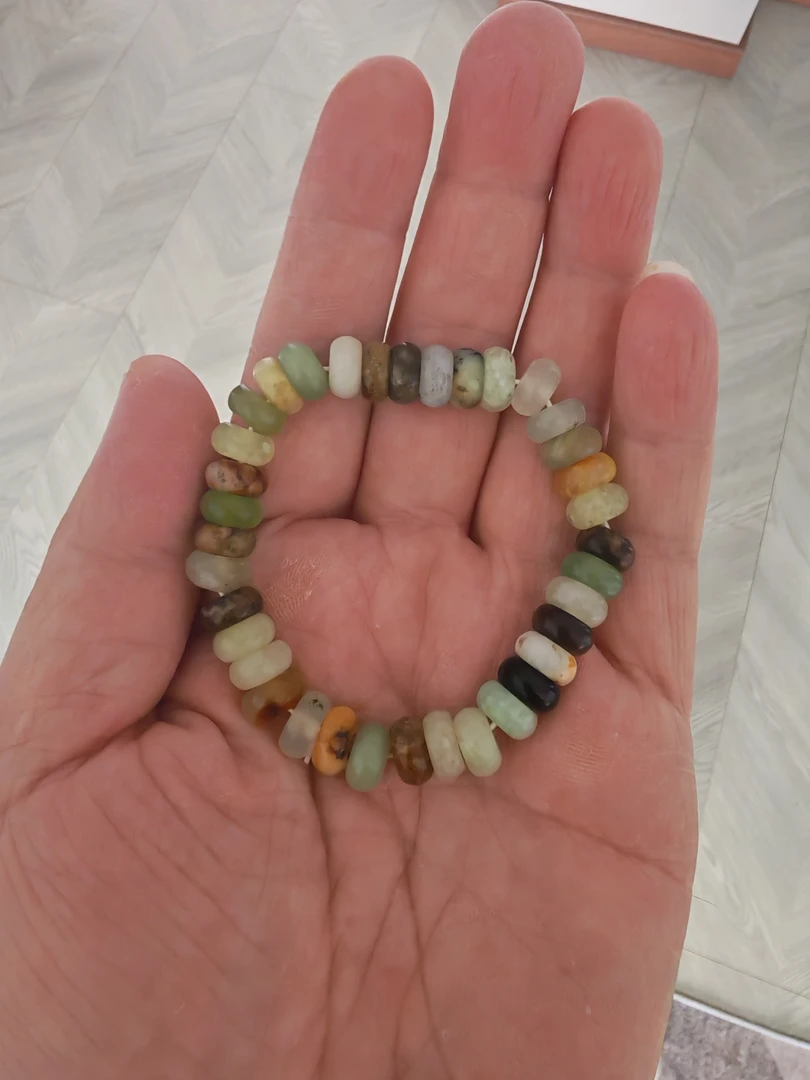 天然岫玉花玉女士算盘珠手串，无美颜拍摄，随机发货，时尚