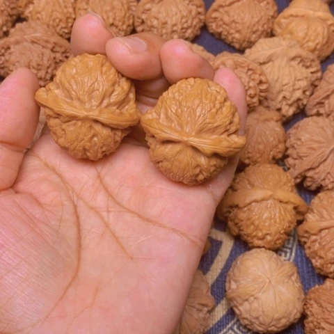 【闪购商品】文玩核桃吊坠邓***辉宫灯41