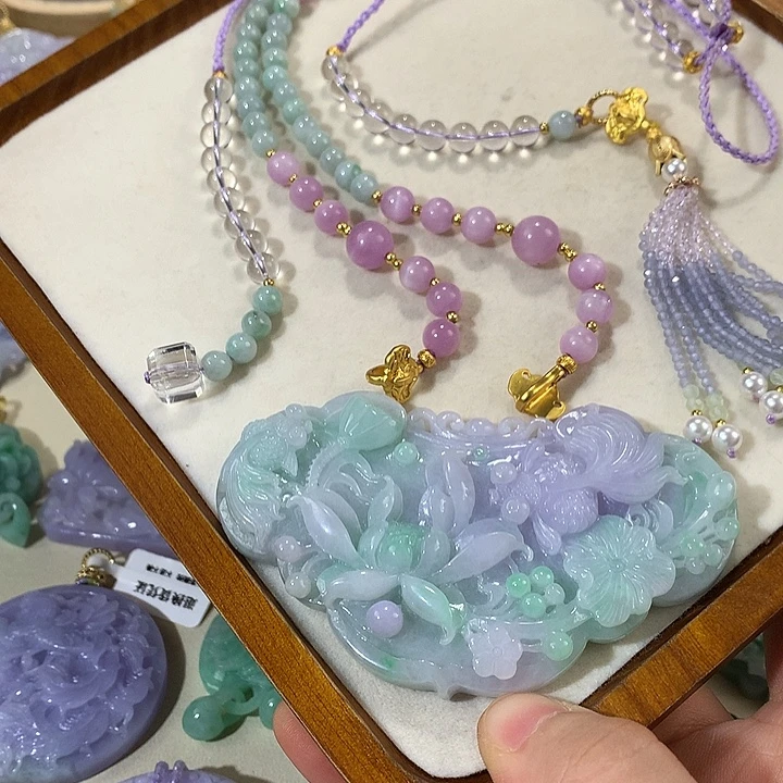 翡翠未镶嵌颈饰翡翠吊坠