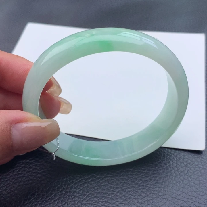 翡翠手镯未镶嵌天然翡翠贵妃手镯