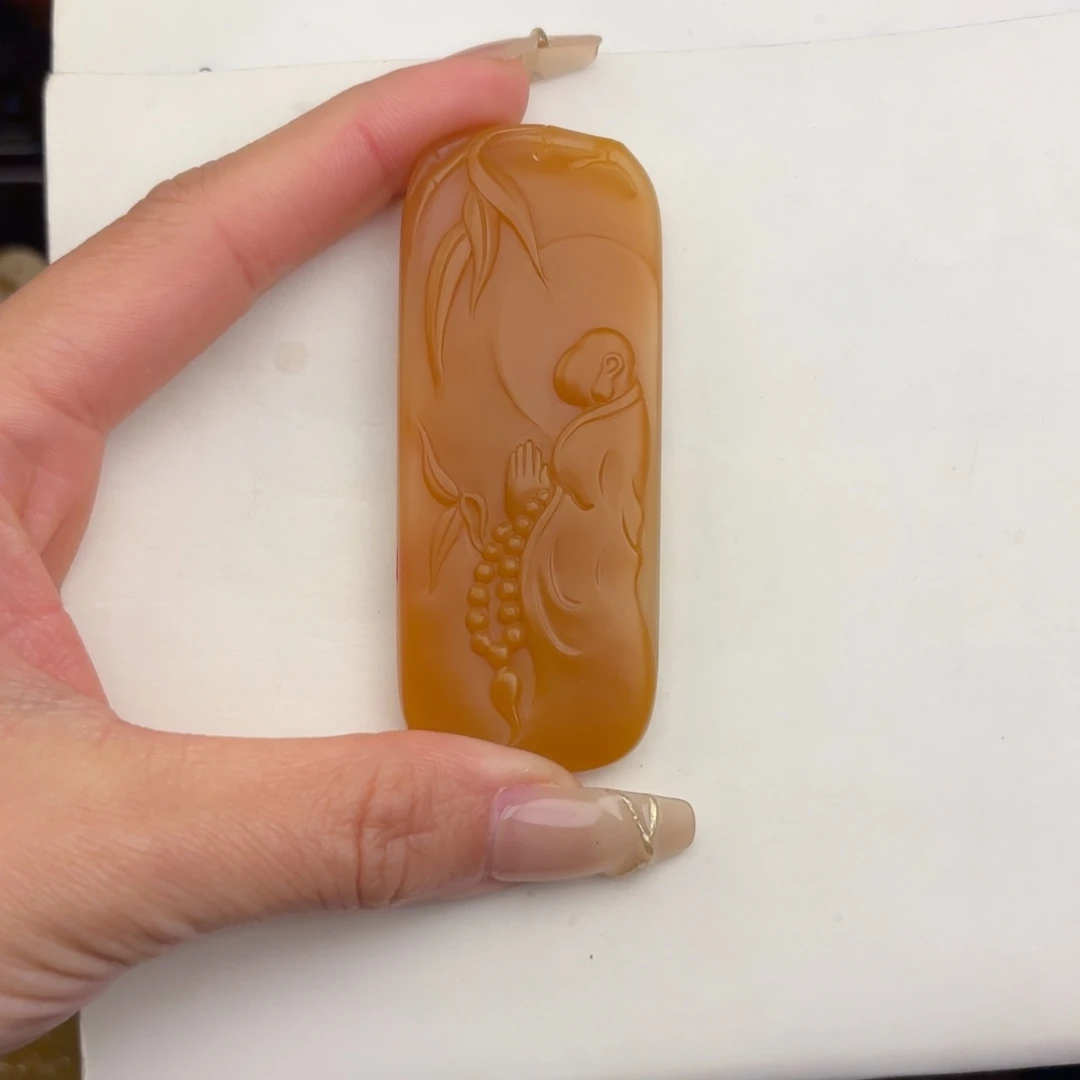 人***火石英质玉未镶嵌黄蜡石挂件