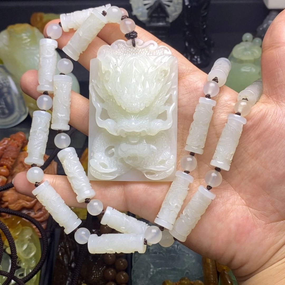 蛇纹石玉颈饰未镶嵌厨***鱼