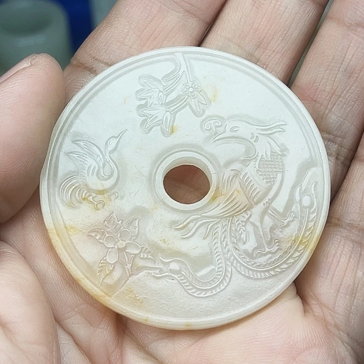 6***7和田玉（青白玉）未镶嵌颈饰