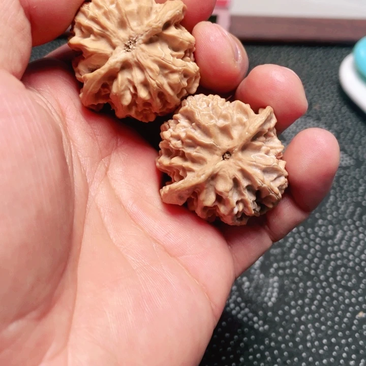 文玩核桃吊坠嘉***家苹果园