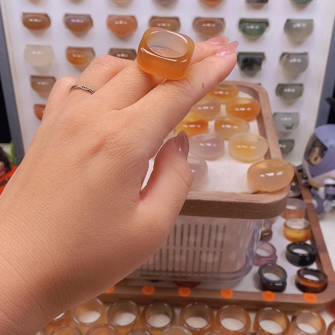 乱***绪未镶嵌戒指玛瑙/玉髓港19