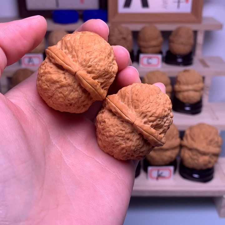 文玩核桃把件12火焰绣球39尺