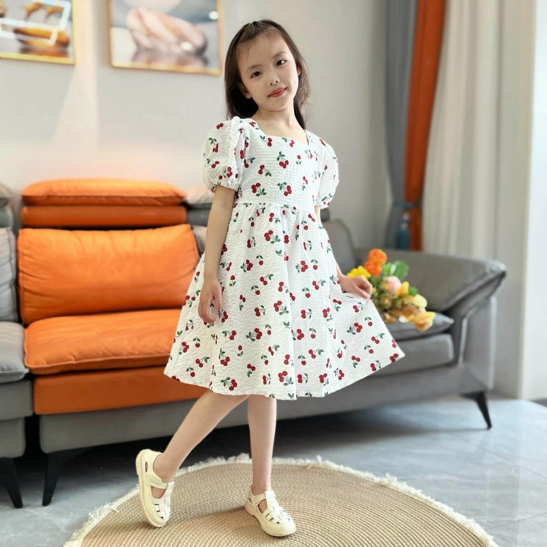 女童碎花连衣裙短袖夏季泡泡袖网红洋气公主裙时尚大童印花裙