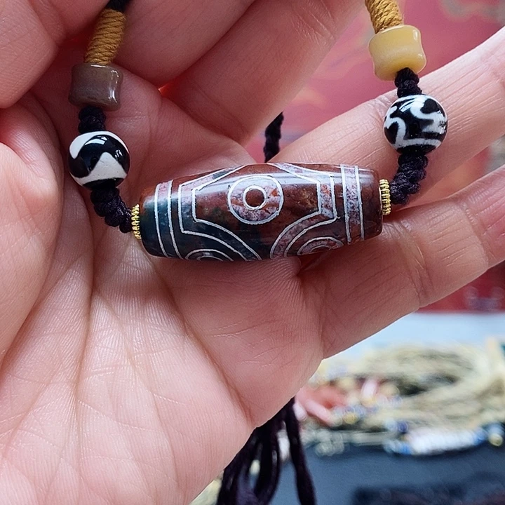 玛瑙/玉髓颈饰合金