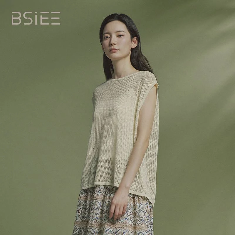 BSiEE本涩夏季新款圆领套头小罩衫女后背扣镂空短袖针织衫