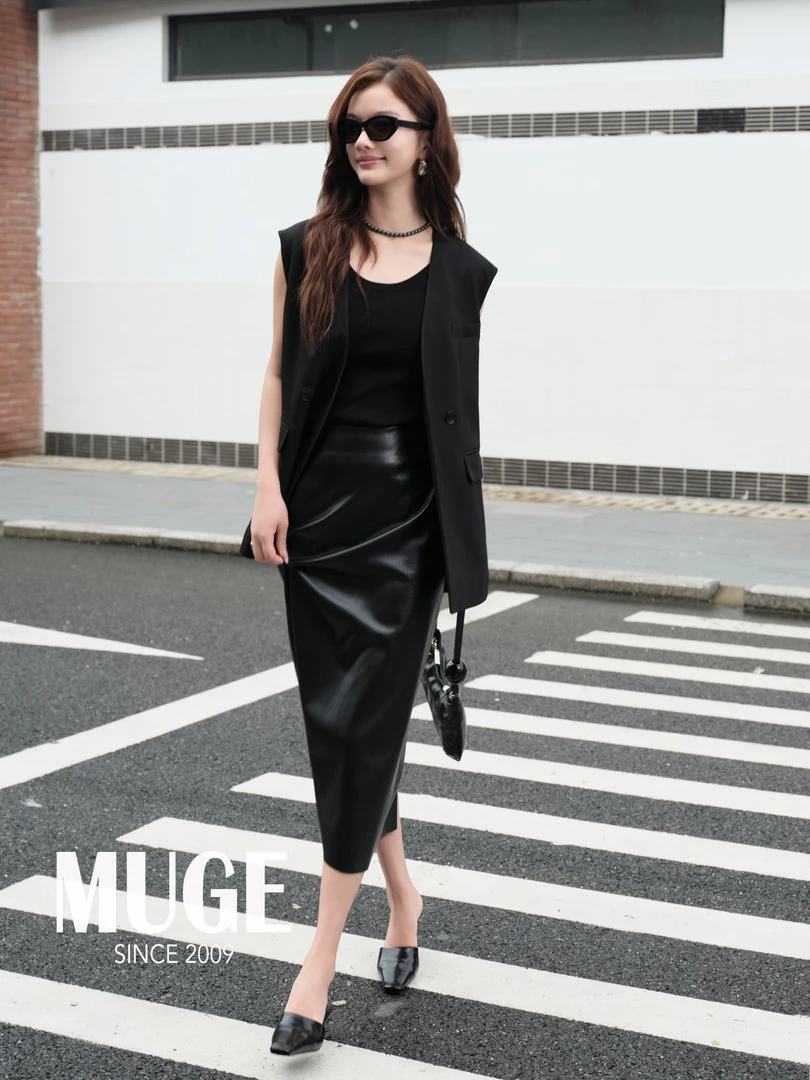 慕歌MUGE/时尚百搭黑色马甲女显瘦  311303无袖