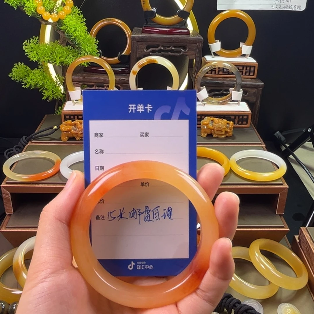 未镶嵌手镯石英质玉