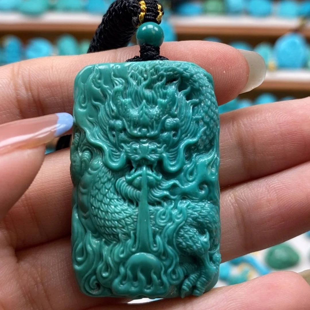 绿松石未镶嵌颈饰