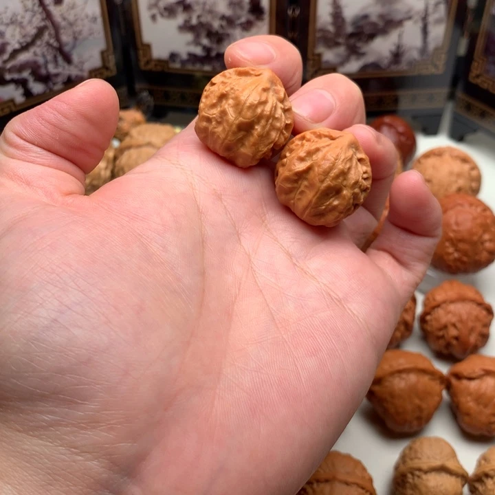 桃核把件野生小手捻