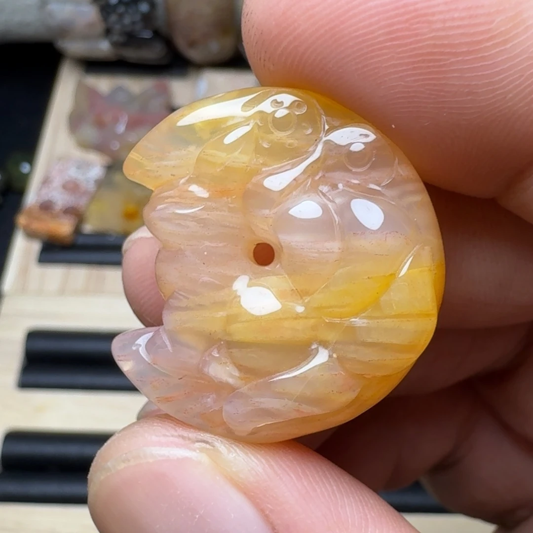 石英质玉未镶嵌纯天然色有机玉石保真色500炸200