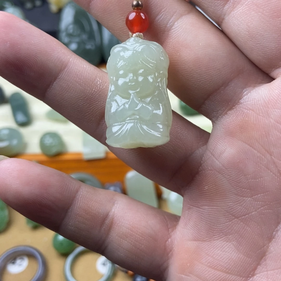 和田玉未镶嵌颈饰