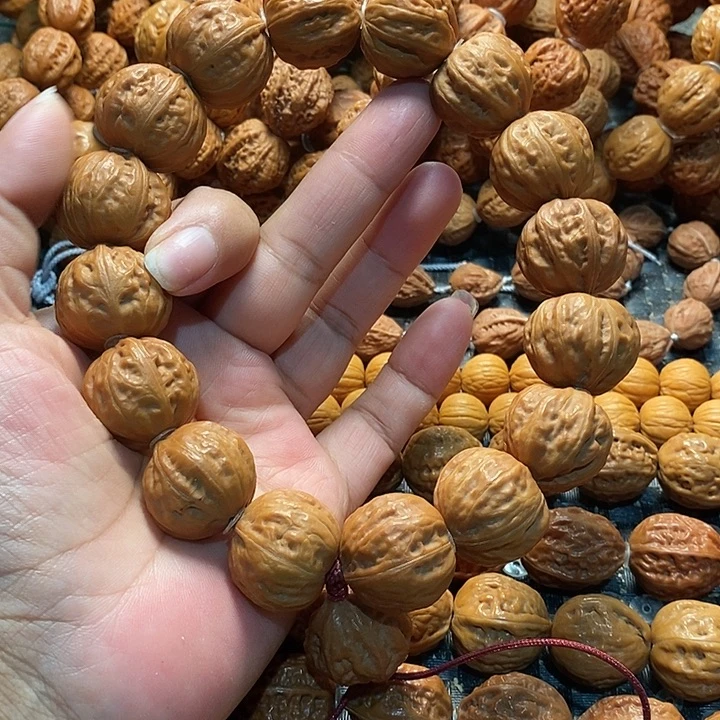 冬***雨文玩核桃手串粗筋