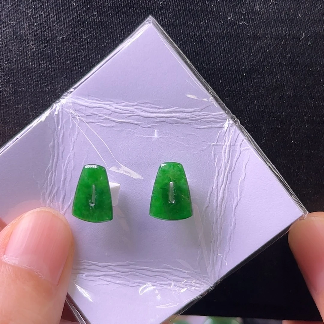 ****忆未镶嵌翡翠耳饰方糖
