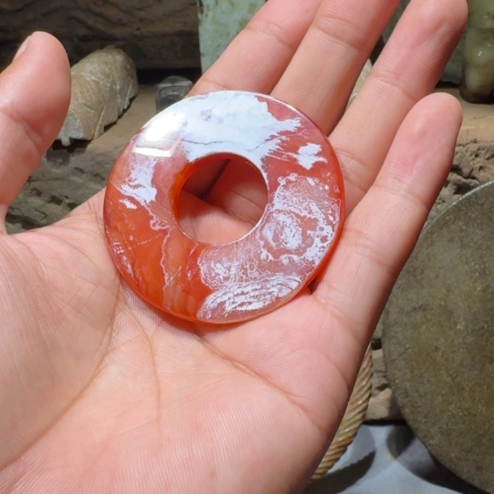 用***5和田玉（糖玉）未镶嵌颈饰