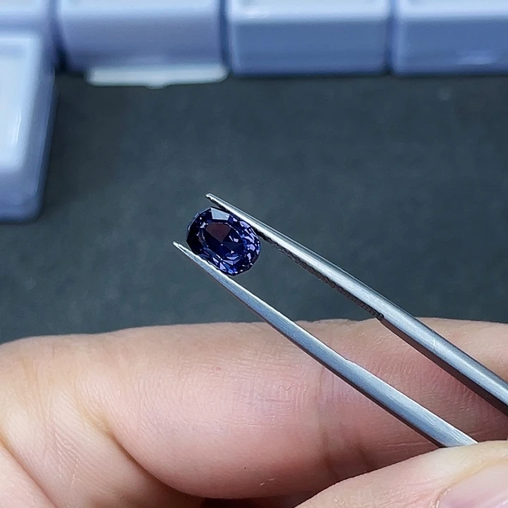 尖晶石裸石1.83克拉紫色