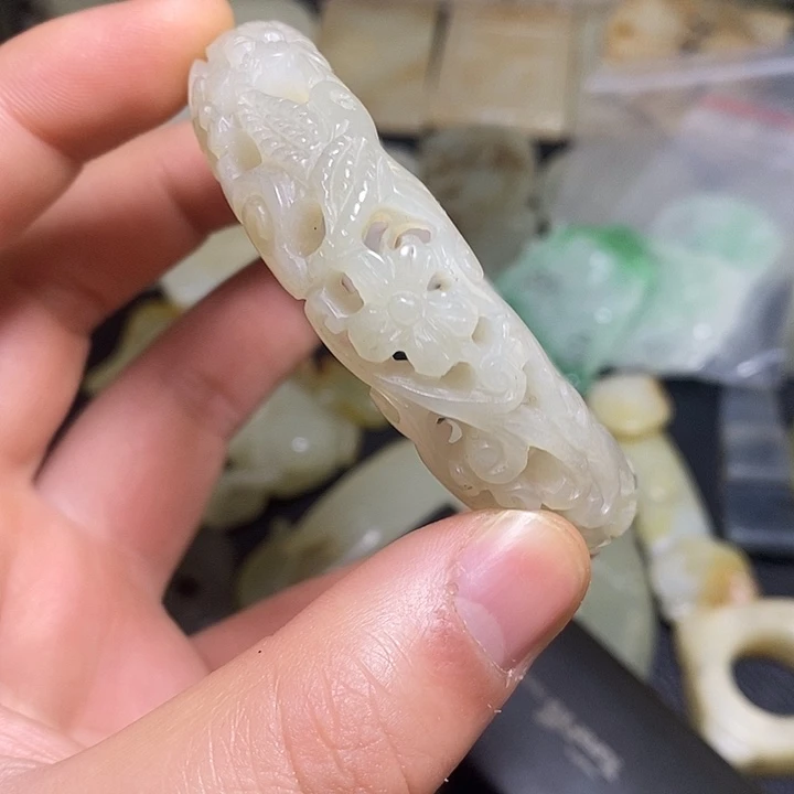和田玉（糖玉）未镶嵌颈饰