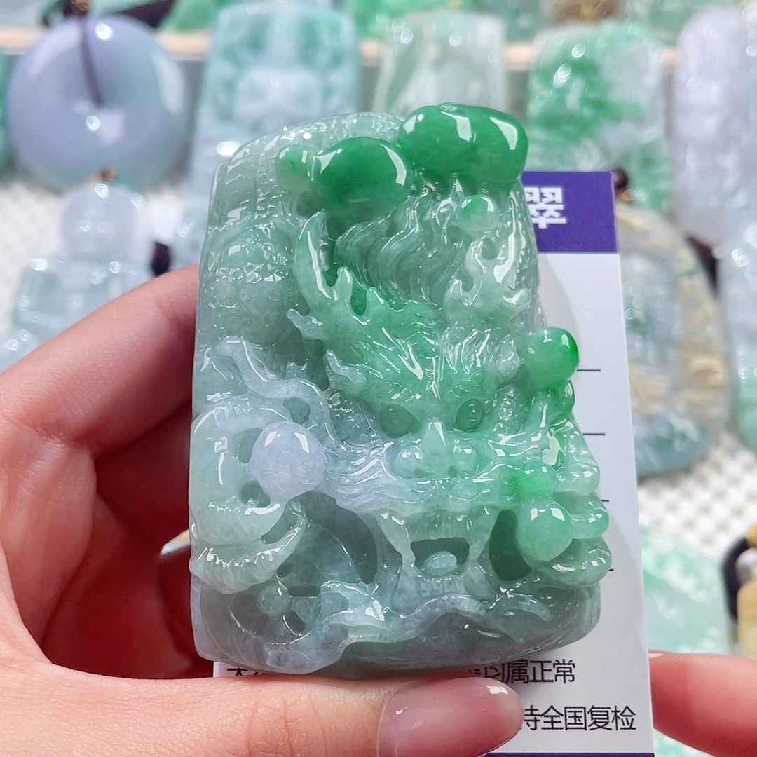 颈饰未镶嵌翡翠龙