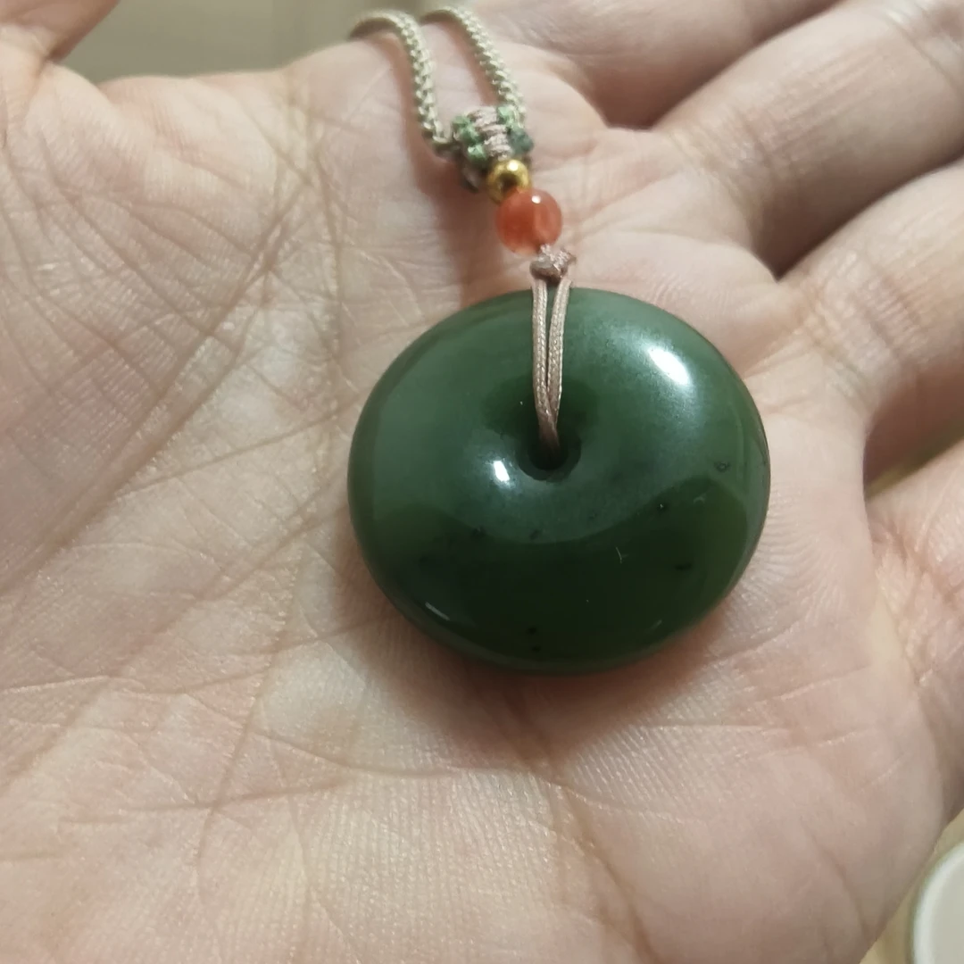 精品高货有黑点天然和田玉碧玉平安扣吊坠带证书默认瑕疵
